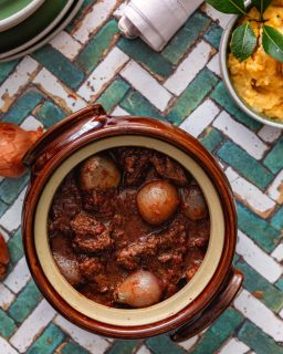 Beef stifado, from an advanced cookery workshop in Greece last year. Six hours on a low heat and the onions break down into the sauce while the beef turns soft enough to cut with a spoon.
A dish that relies on time rather than intervention.
#beefstifado #greekfood #slowcooking #mediterraneancooking