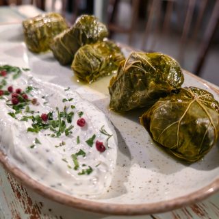 We started with the dolmades at Kapari in Naoussa, Paros - vine leaves stuffed with rice and local herbs.

One of those starters you’re still talking about after the meal.

#Naoussa #Starters #AgeanCuisine 
1 m